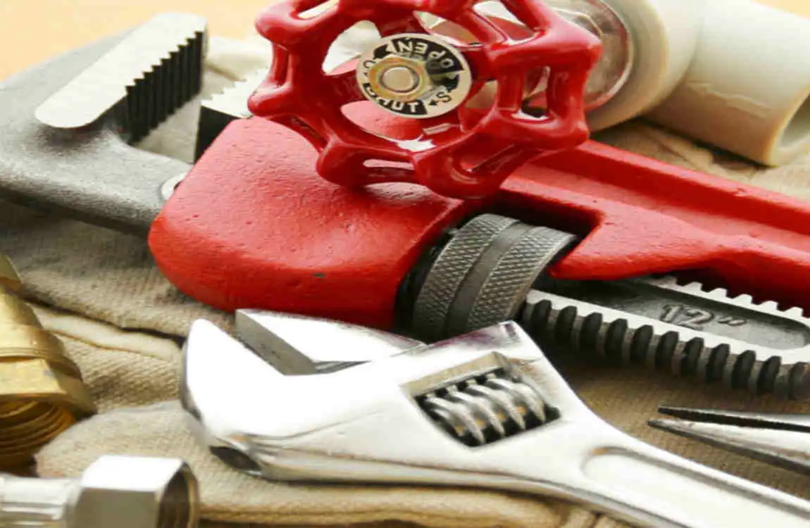 how to clean plumbing pipes at home