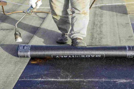 how much does a roll of rolled roofing cost