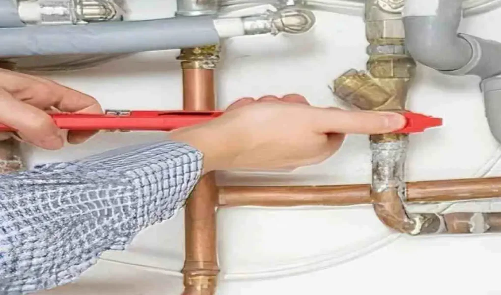 how to clean plumbing pipes at home