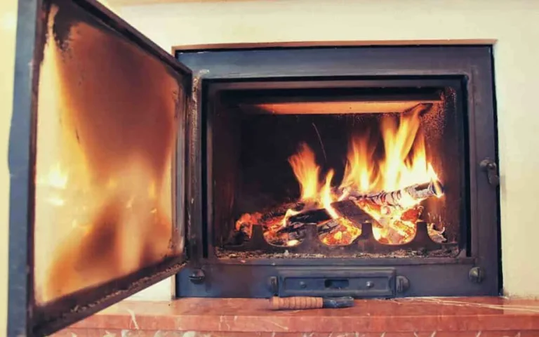 when to close glass doors on fireplace
